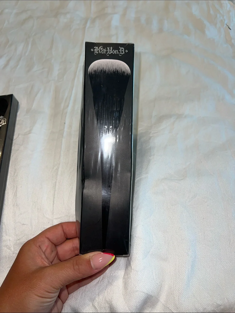 Kat Von D Black Makeup Brush #22 Powder Brush